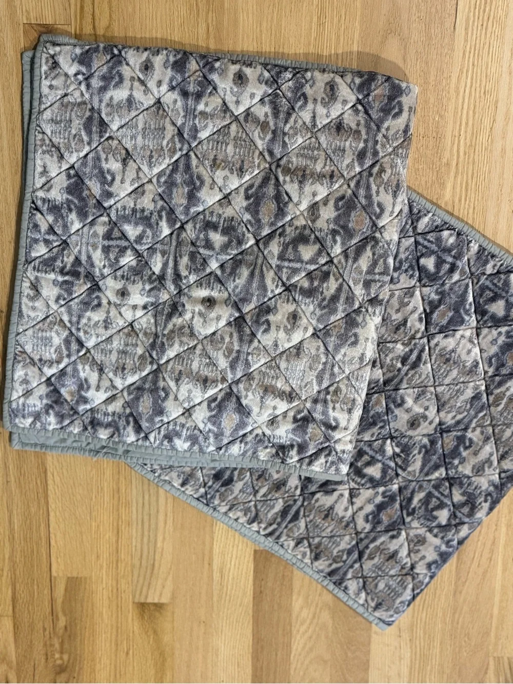 Pottery Barn ~ Sonja lkat Velvet Print 2/ Sham KING size